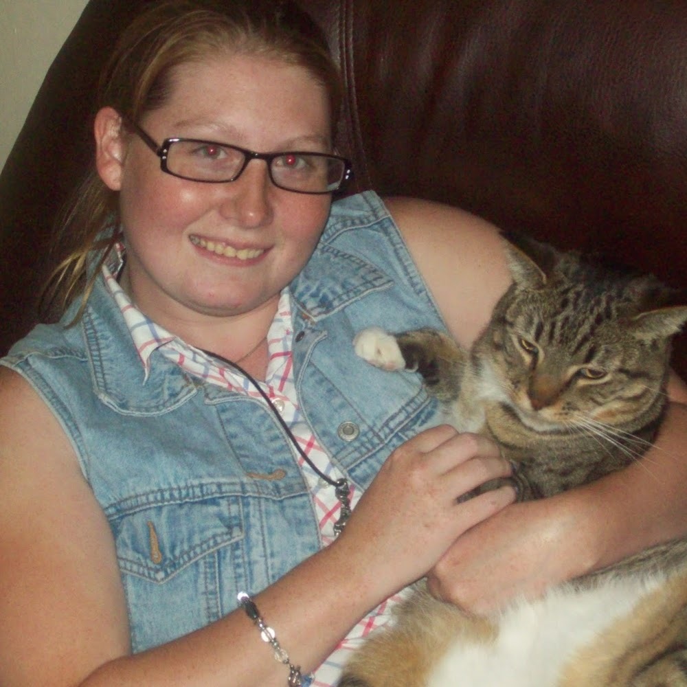 Meet your Posher, Holly